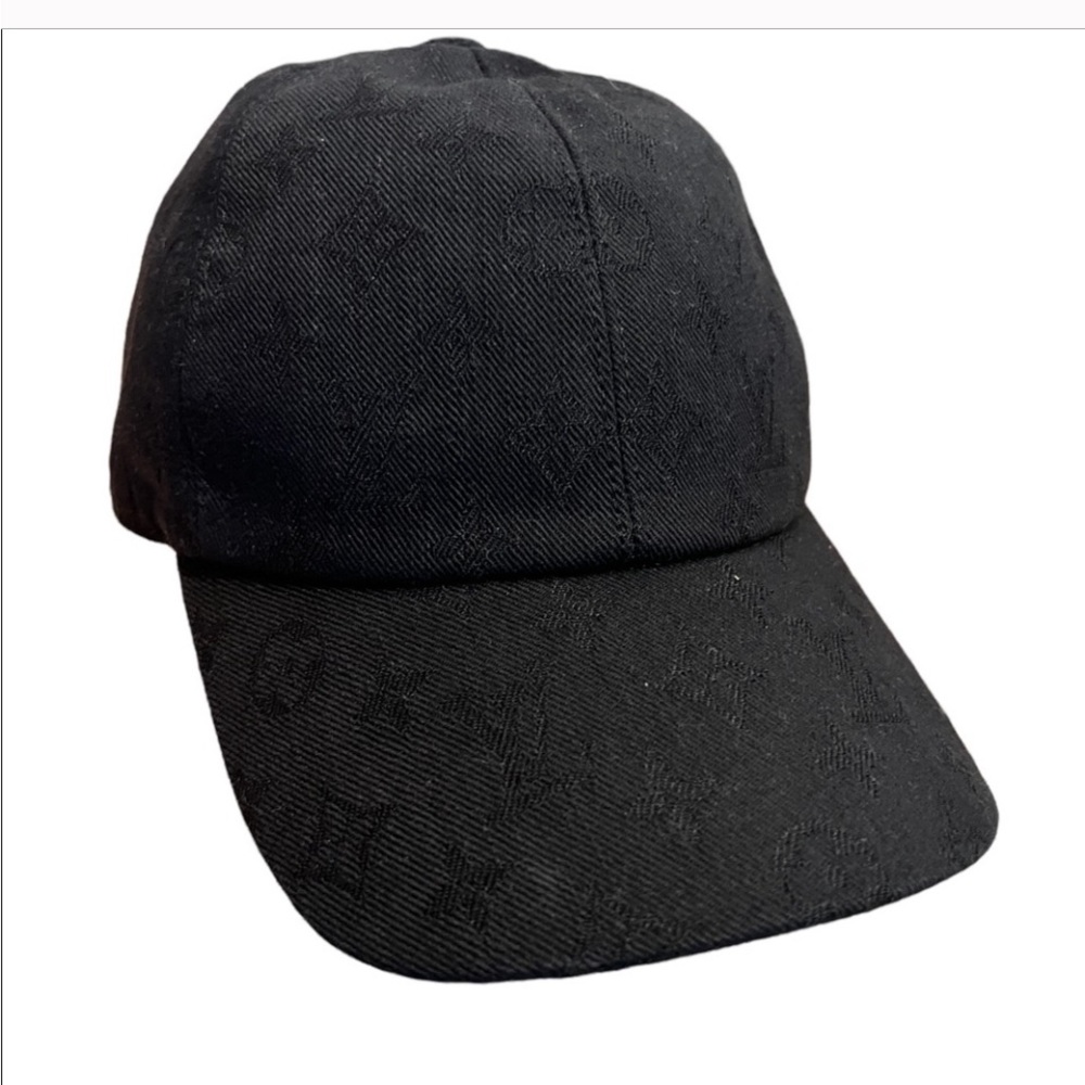 Louis Vuitton baseball Hat with Original Box
